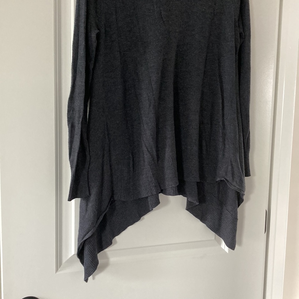 Vertical Design medium sweater gray v-neck - Picture 7 of 11